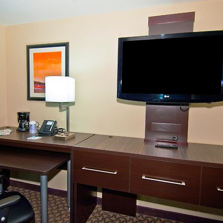 Holiday Inn Express & Suites Jackson/Pearl International Airport Zewnętrze zdjęcie