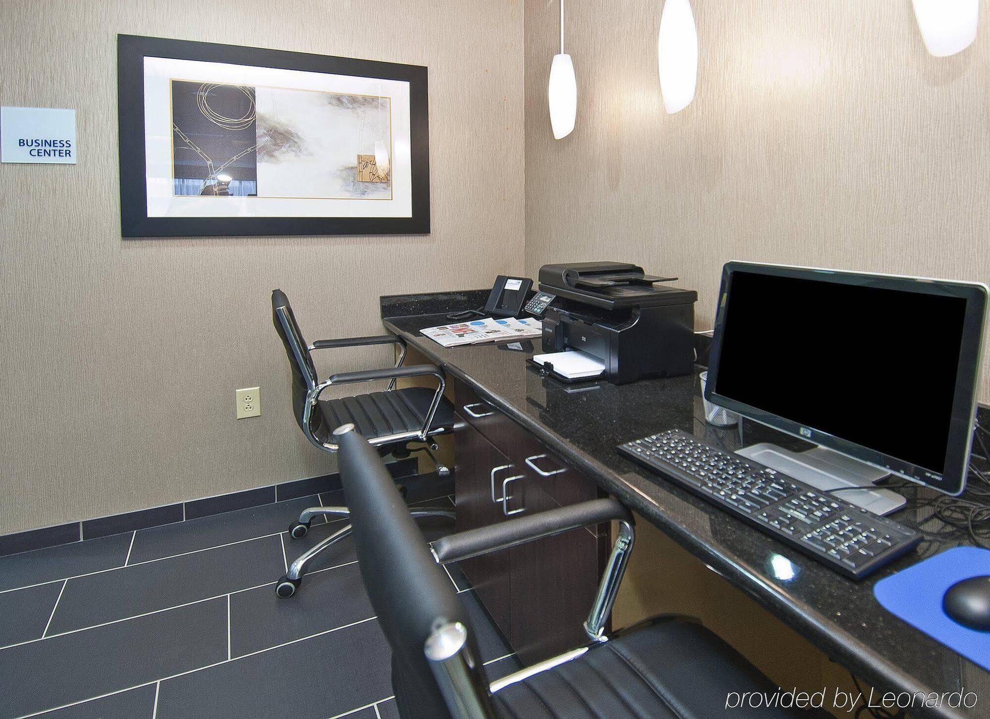 Holiday Inn Express & Suites Jackson/Pearl International Airport Zewnętrze zdjęcie